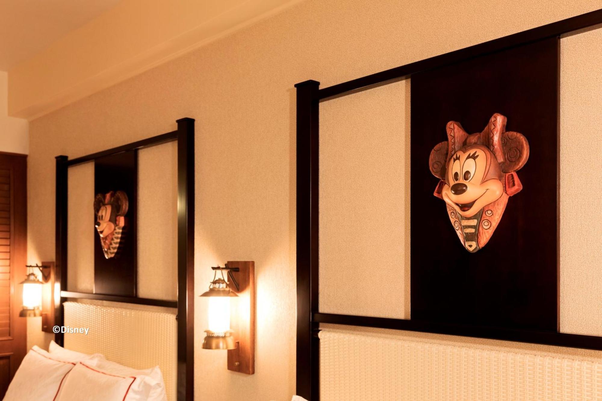 Disney Explorers Lodge Hong Kong Room photo